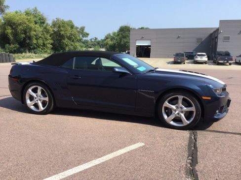Used 2015 Chevrolet Camaro SS w/ RS Package RWD image 4