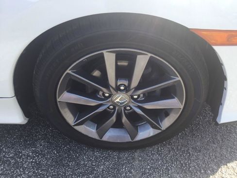 Used 2019 Honda Civic EX image 11
