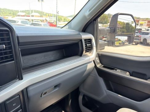 Used 2024 Ford F250 XL w/ XL Off-Road Package AWD/4WD image 26