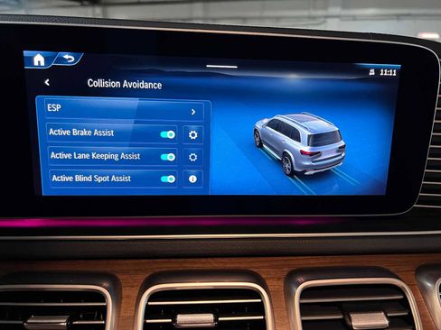 Used 2025 Mercedes-Benz GLS 450 4MATIC image 36