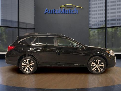 Used 2018 Subaru Outback 3.6R Limited image 12