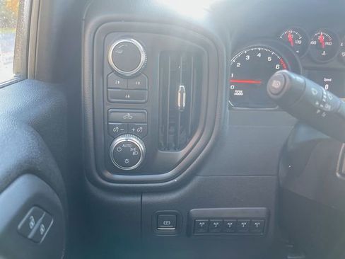 Used 2024 GMC Sierra 2500 Pro image 18