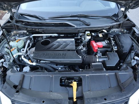 Used 2023 Nissan Rogue SL w/ SL Premium Package image 35