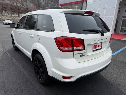 Used 2019 Dodge Journey SE w/ Premium Group image 9