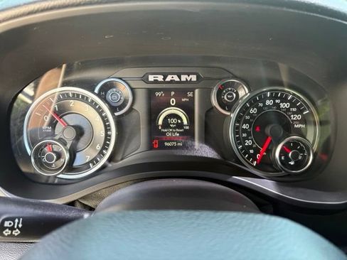 Used 2021 RAM 1500 Big Horn AWD/4WD image 14