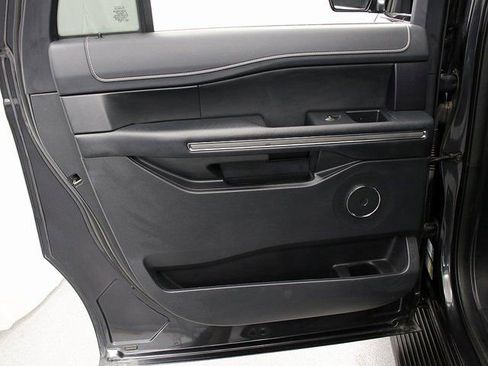 Used 2024 Ford Expedition Max XLT image 26