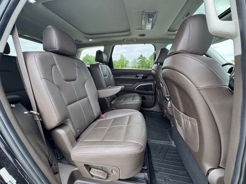 Used 2022 Kia Telluride SX w/ Towing Package AWD/4WD image 32