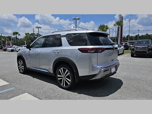 Used 2024 Nissan Pathfinder Platinum w/ Cargo Package FWD image 26
