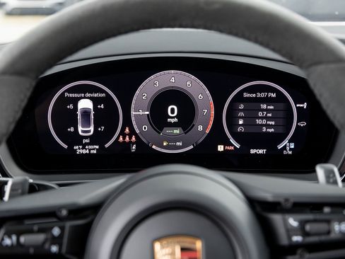 Certified 2025 Porsche Cayenne E-Hybrid Coupe image 14