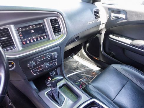 Used 2022 Dodge Charger SXT w/ Leather Interior Group image 22