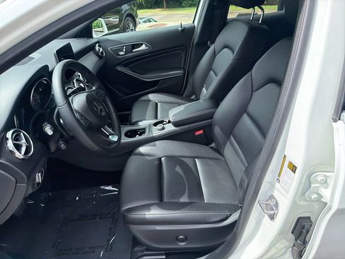 Used 2020 Mercedes-Benz GLA 250 4MATIC image 9