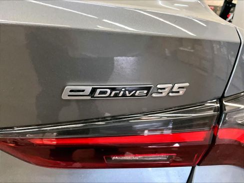 Used 2023 BMW i4 eDrive35 w/ Premium Package RWD image 11