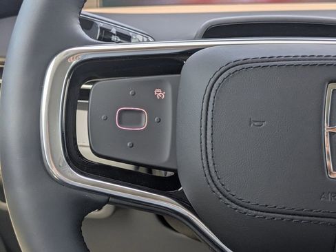 New 2026 Lincoln Nautilus Premier image 27