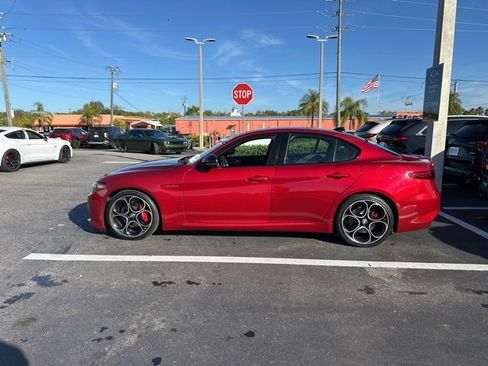 Used 2023 Alfa Romeo Giulia Veloce image 10