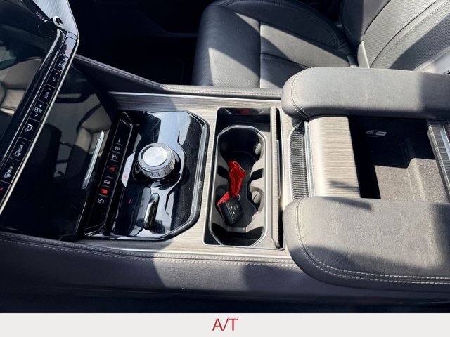 Certified 2024 Jeep Wagoneer Series II AWD/4WD image 18