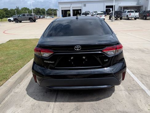 Used 2022 Toyota Corolla LE w/ LE Convenience Package FWD image 7