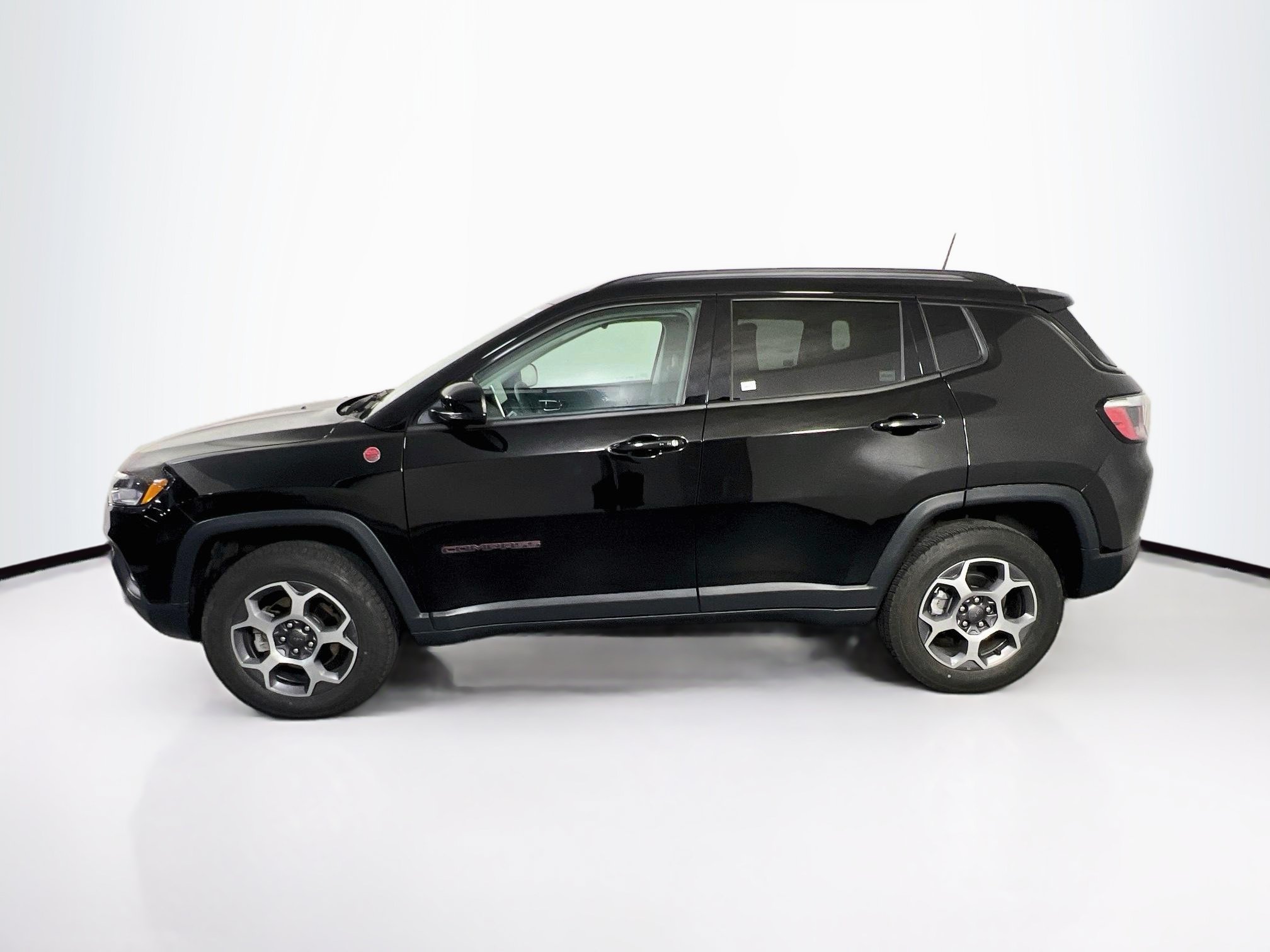 Used 2022 Jeep Compass Trailhawk w/ Sun and Sound Group AWD/4WD image 8