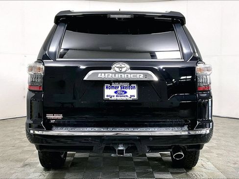 Used 2020 Toyota 4Runner Limited image 4