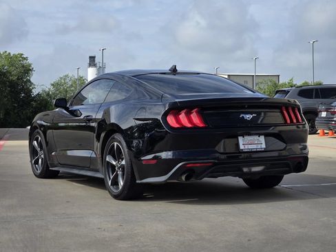 Used 2020 Ford Mustang Coupe RWD image 3