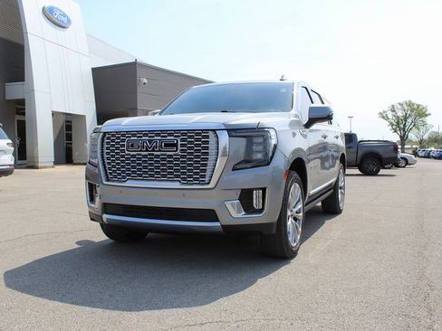 Used 2023 GMC Yukon Denali AWD/4WD image 1