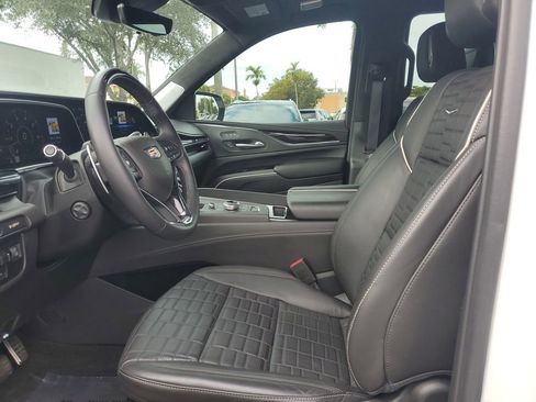 Certified 2024 Cadillac Escalade V w/ LPO, ONYX Package image 20