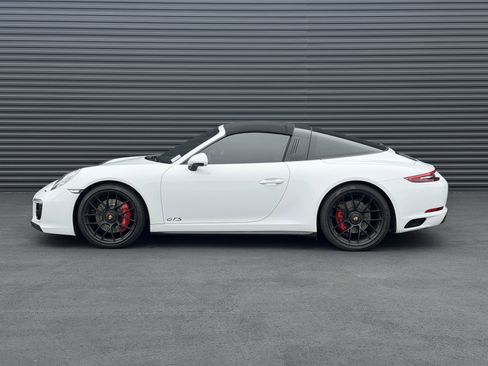 Used 2018 Porsche 911 Targa 4 GTS AWD/4WD image 2