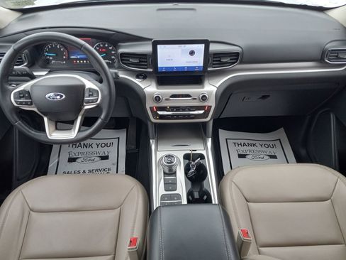 Used 2024 Ford Explorer XLT w/ Equipment Group 202A image 16