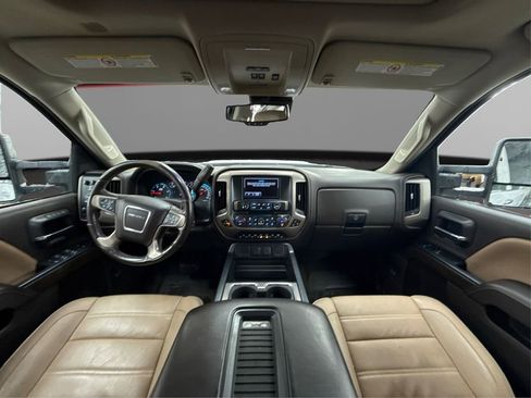 Used 2017 GMC Sierra 2500 Denali w/ Duramax Plus Package AWD/4WD image 27