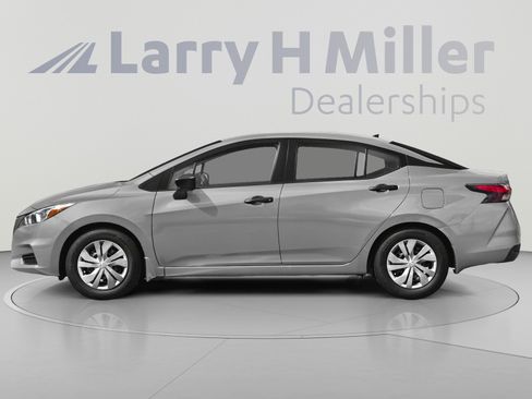 Used 2021 Nissan Versa SV FWD image 3
