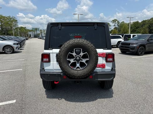 Used 2022 Jeep Wrangler Unlimited Rubicon AWD/4WD image 4