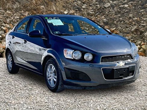 Used 2012 Chevrolet Sonic LT image 10