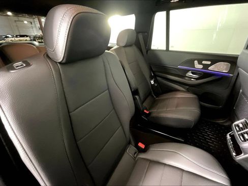 Used 2026 Mercedes-Benz GLS 450 4MATIC image 19