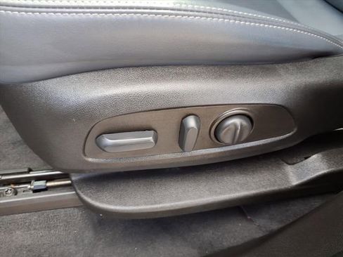 Used 2022 Buick Enclave Essence w/ Experience Buick Package image 21