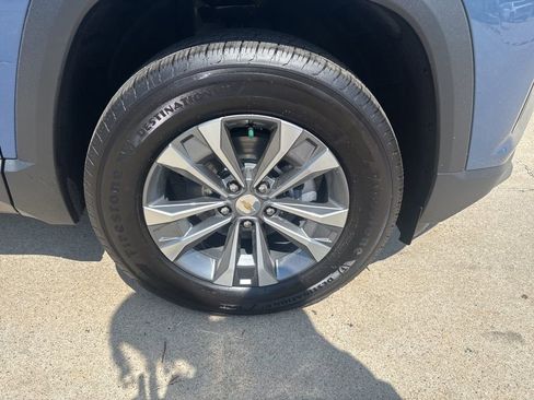 New 2026 Chevrolet Equinox LT w/ Safety and Technology Package FWD image 5