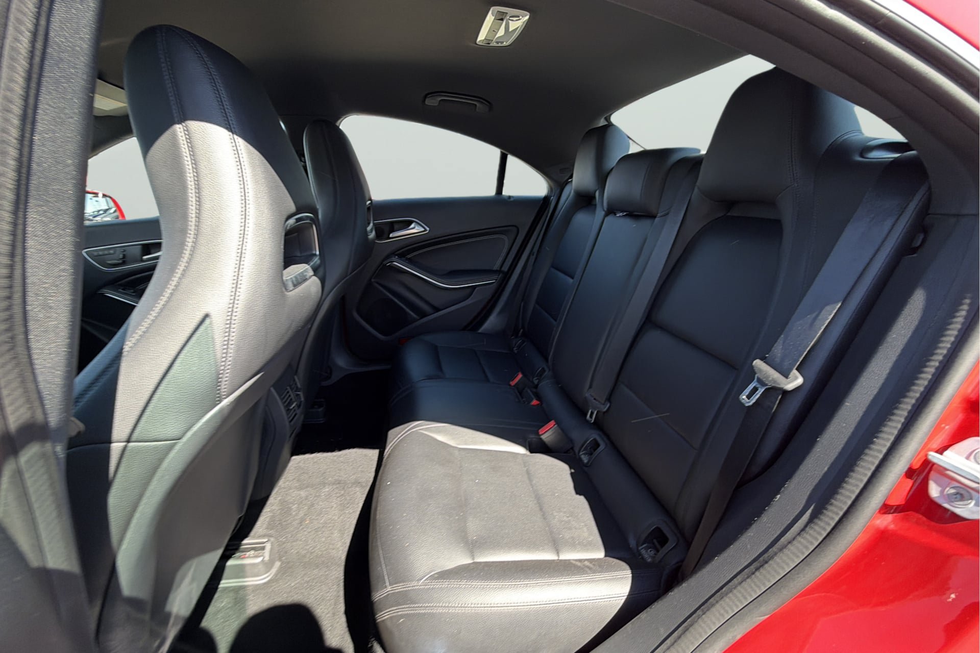 Used 2014 Mercedes-Benz CLA 250 image 32