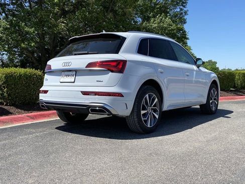 Used 2024 Audi Q5 2.0T Premium Plus w/ Premium Plus Package AWD/4WD image 3