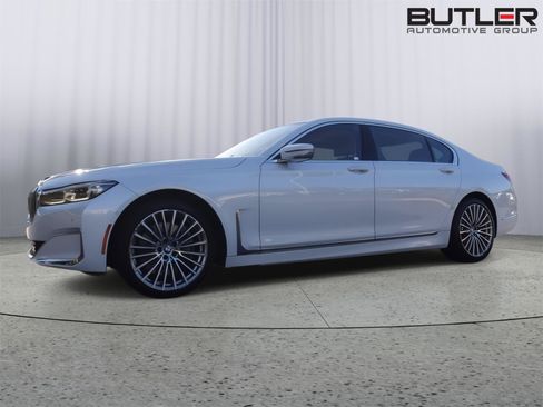 Used 2022 BMW 750i xDrive w/ Luxury Rear Seating Package AWD/4WD image 1
