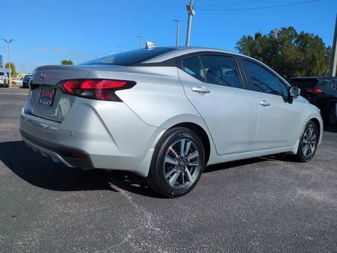 Used 2025 Nissan Versa SV w/ Trunk Package image 4