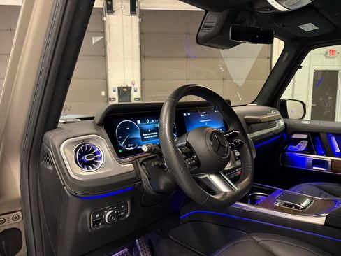 Used 2025 Mercedes-Benz G 550 image 16