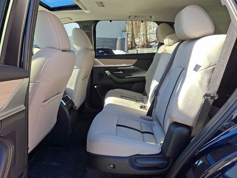 Certified 2025 MAZDA CX-90 3.3 Turbo w/ Preferred Package image 10