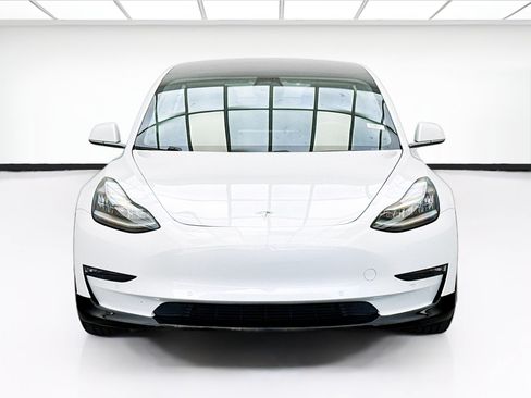 Used 2018 Tesla Model 3 RWD image 2