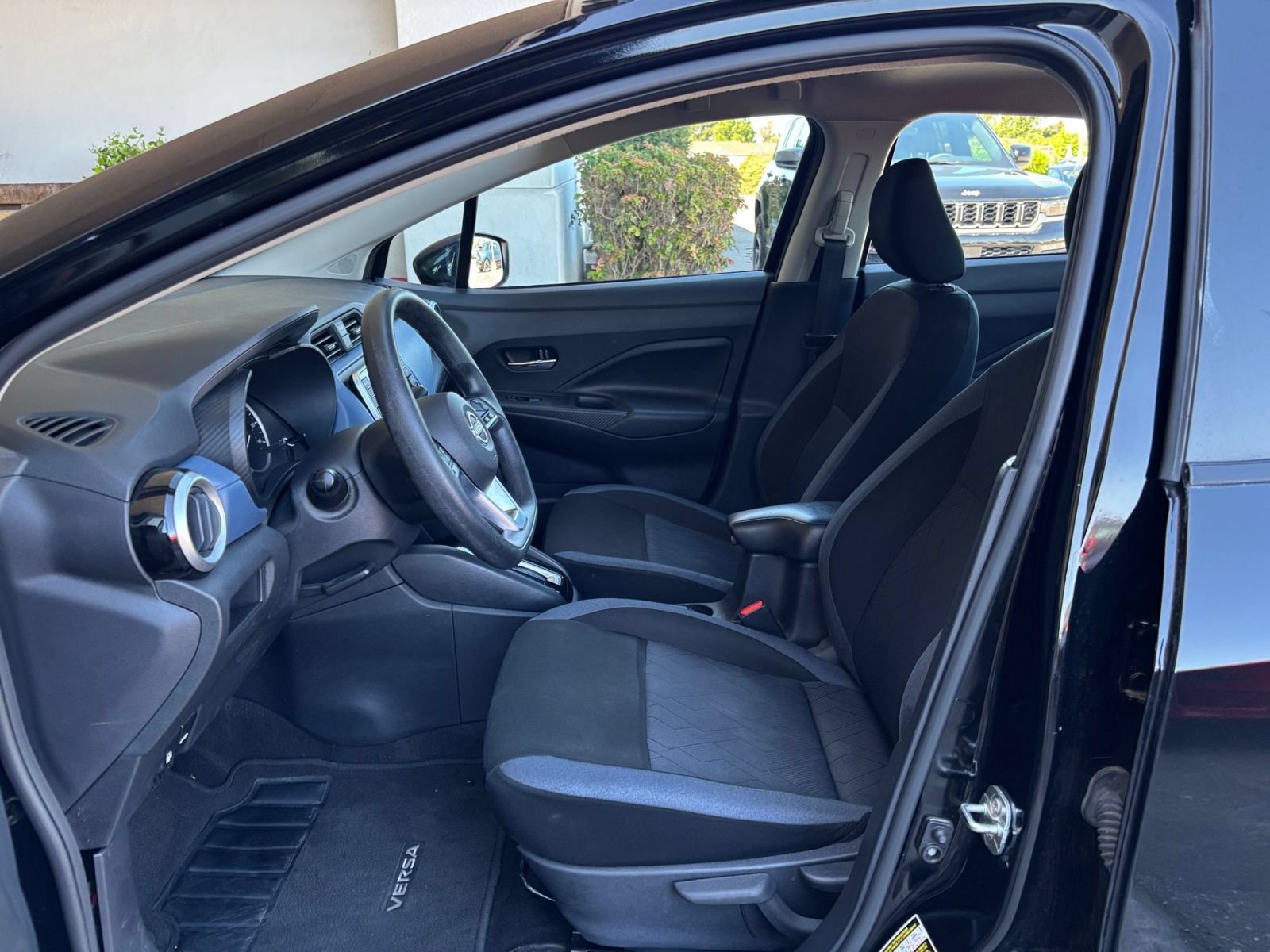 Used 2025 Nissan Versa SV FWD image 25