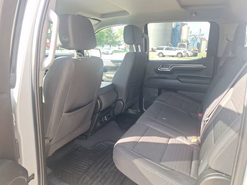 Used 2024 Chevrolet Silverado 1500 LT AWD/4WD image 15