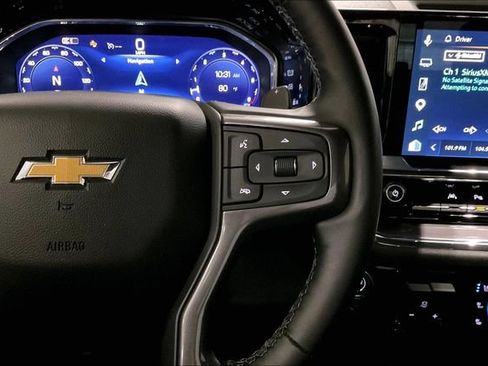 Used 2024 Chevrolet Silverado 1500 High Country w/ Technology Package AWD/4WD image 21