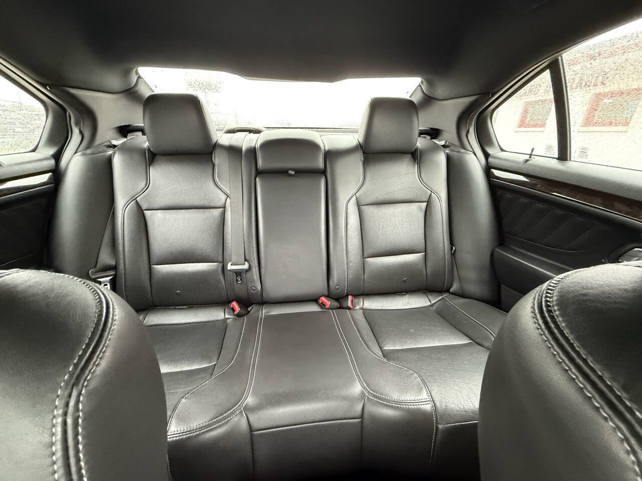 Used 2015 Ford Taurus Limited FWD image 26