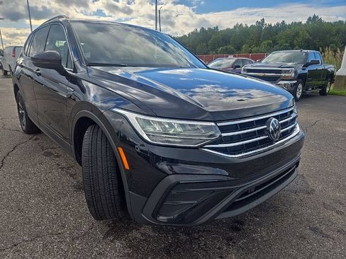Used 2024 Volkswagen Tiguan SE AWD/4WD image 7