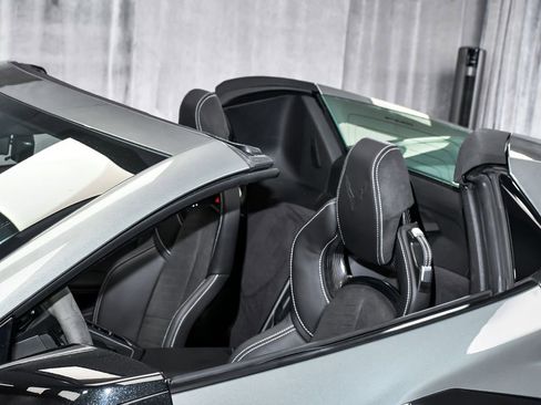 Used 2024 Chevrolet Corvette Stingray Preferred Conv w/ Z51 Performance Package RWD image 64