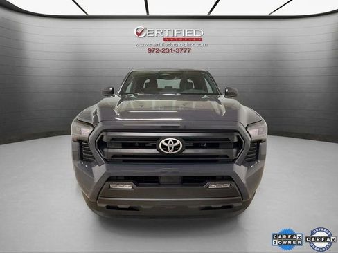 Used 2025 Toyota Tacoma SR5 image 2