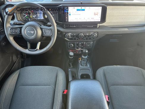 Used 2024 Jeep Wrangler Unlimited AWD/4WD image 13
