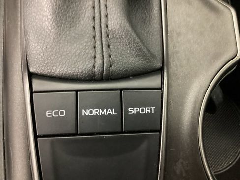 Used 2024 Toyota Camry SE FWD image 26
